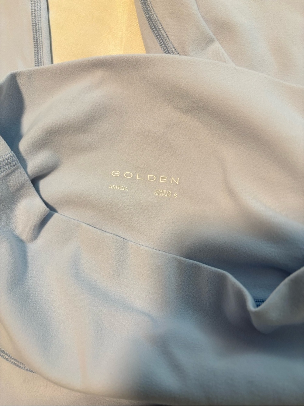 Aritzia - Picture 3 of 4